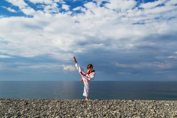 Taekwondo e a Linguagem Corporal: Como o Esporte Ajuda Crianças com TDAH a Se Expressarem Melhor